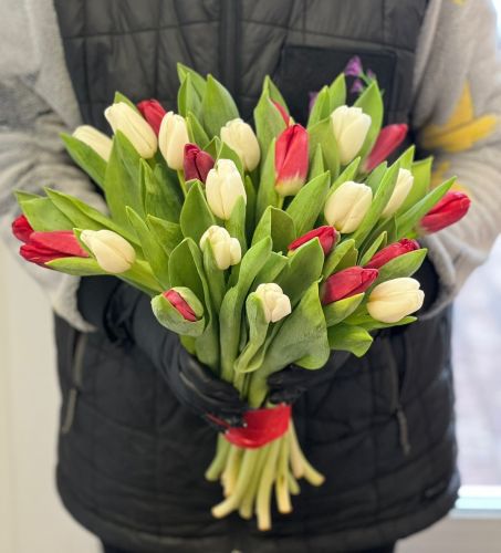 Букет "Удача" из тюльпанов - купить в интернет-магазине с доставкой по Александровскому